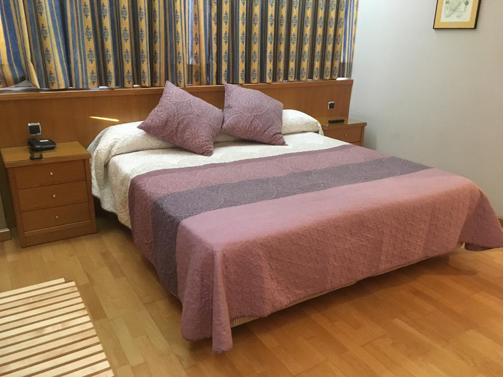 Encasa Hotel Almansa Ngoại thất bức ảnh